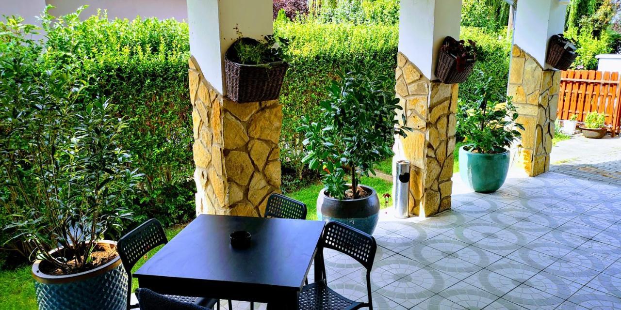 Árvalányhaj Home Apartman Herceghalom Esterno foto